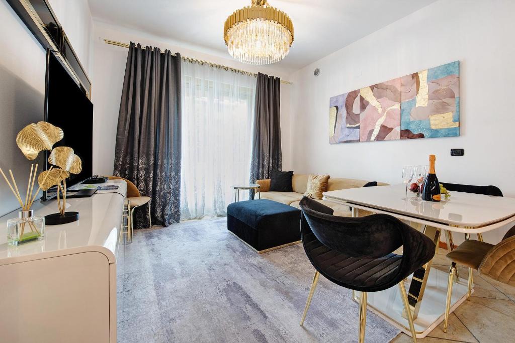 Sarnico Apartment | Casa Dea Luxury