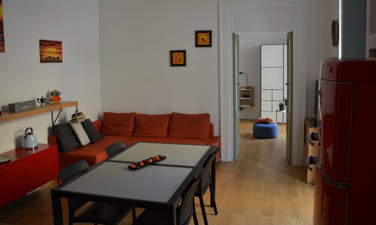 Vittorio Emanuele Apartment | Casa Flora al Corso, elegant apartment adjacent to the Central Funicular
