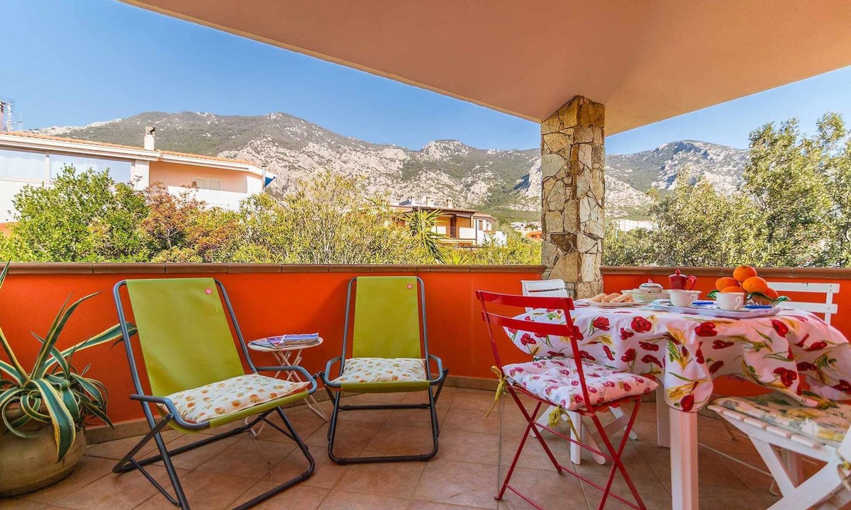 Cala Gonone Apartment | CASA MANDARINO: new and comfortable attic