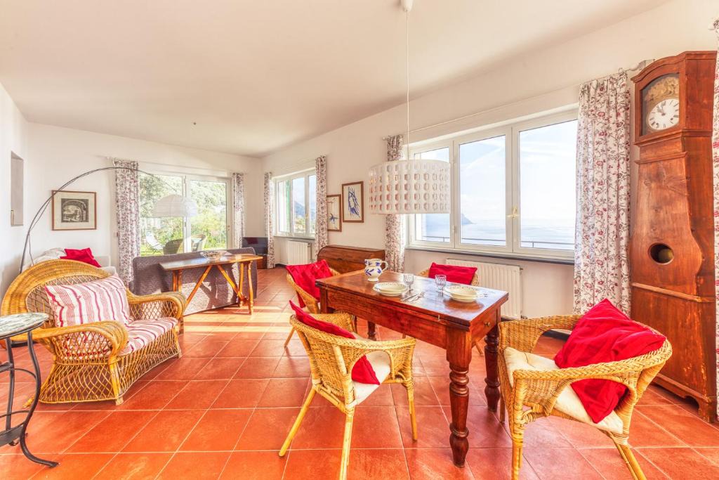 Pieve Ligure Apartment | CasaViva - Grande Bilocale vista mare con parcheggio - Pieve Alta