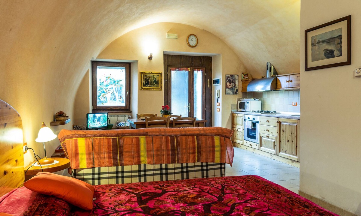 Zorzino Apartment | Castle Zorzino apartment in Riva di Solto, apartment "Terra"