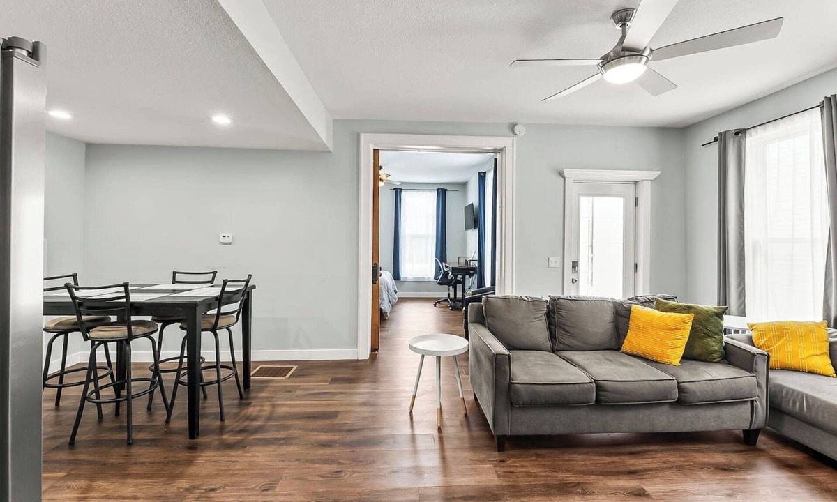 West Central Apartment | Central Fort Wayne Apartment | Triplex Residence