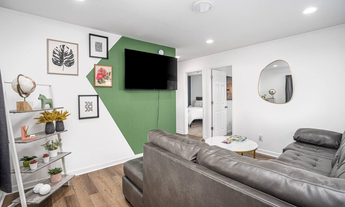 Near Northside House | Centrally Located, 3BD Urban Oasis