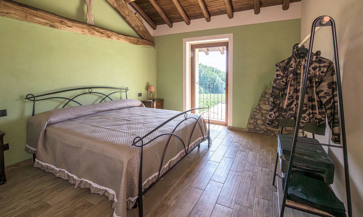 Gavi Bed & Breakfast | Charming Alessandria Retreat with Queen-sized Bed & Outdoor Pool