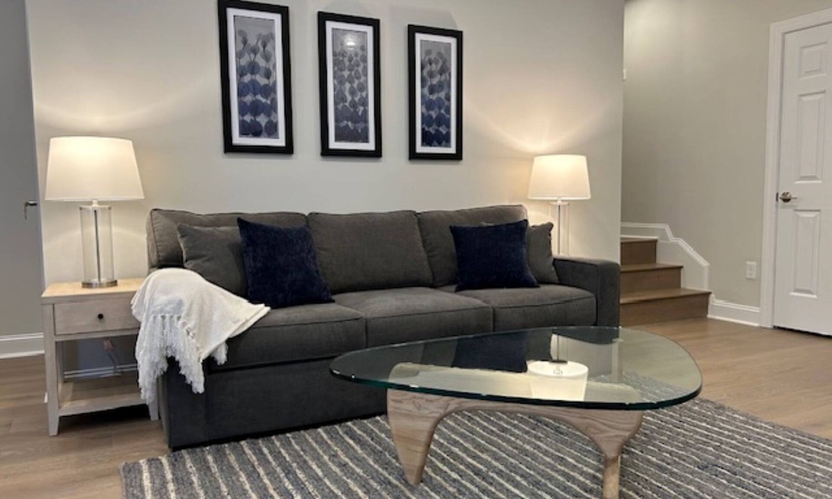Huntersville Apartment | Charming, Spacious, Quiet 1-bd apartment near Downtown Huntersville, 1000 sq ft