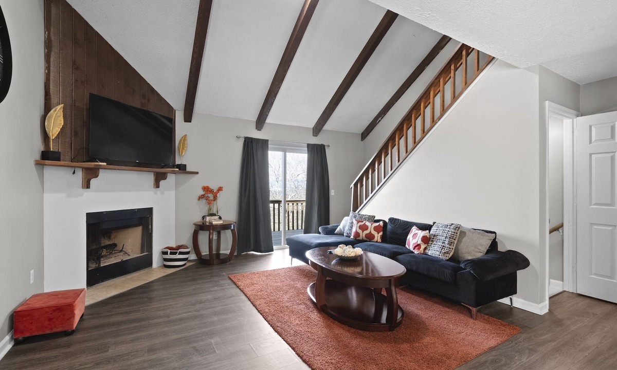 Chattanooga House | Cheerful 2 Bedroom Townhome