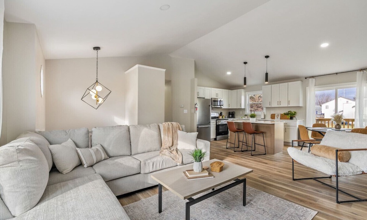Riverside House | Clean, comfortable, and versatile home, perfect for long stays