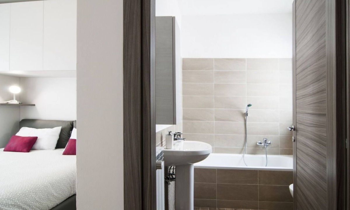 Centro Giano Apartment | Comfortable apartment located on the seventh floor of a modern residence equipped with a lift.In 40 square meters of space it comfortably accommodates 2 people with a double bedroom.Located in the Fonte Laurentina district, near the ring road, the Cecchi