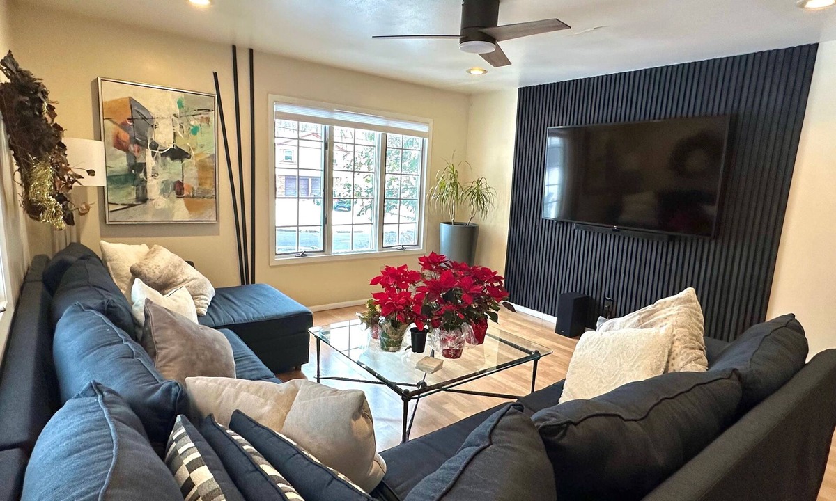 Port Washington House | Comfortable House in North Shore, Long Island
