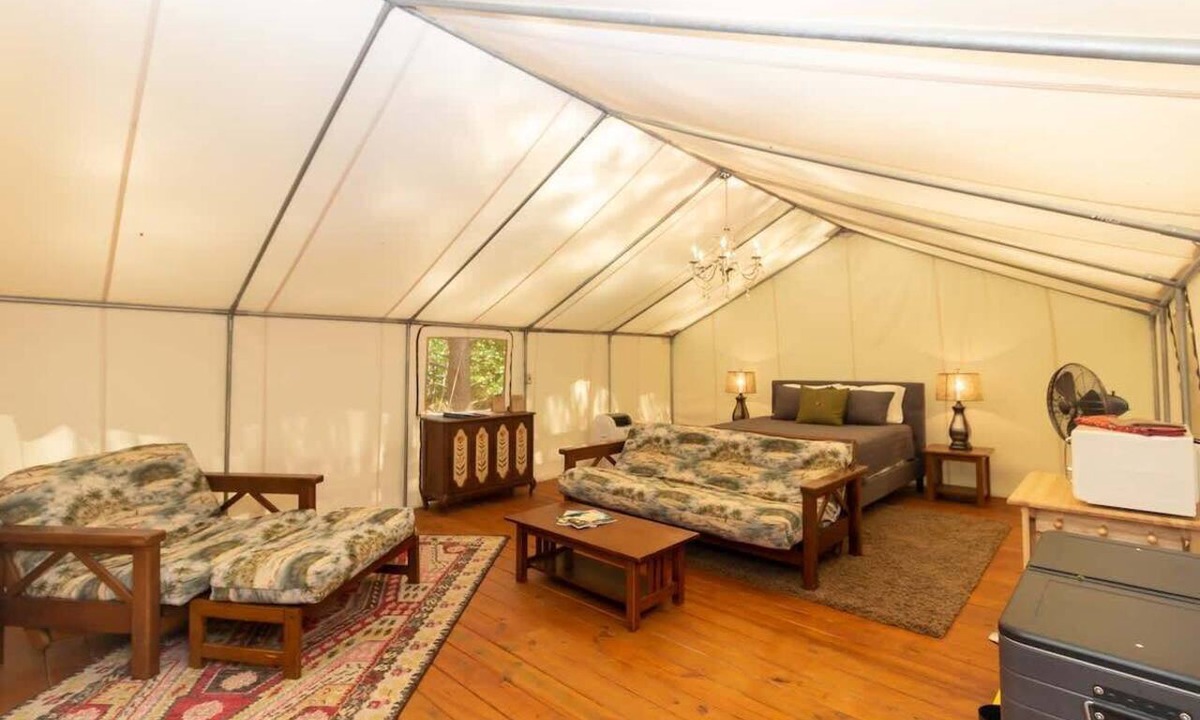 Copperhill RV Rental | Cooler than your average stay - Glamourous Camping - The Kayaker