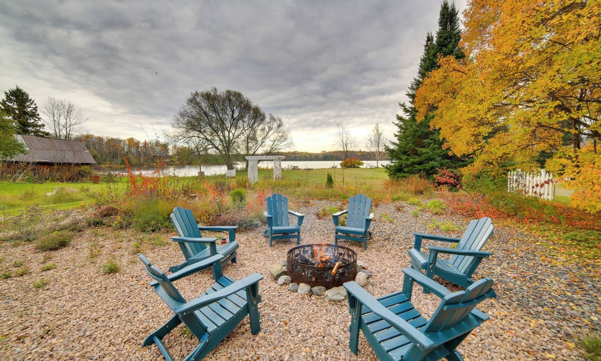 Michigamme House | ‘Copper Moose Cottage’ Historic Home w/Game Room