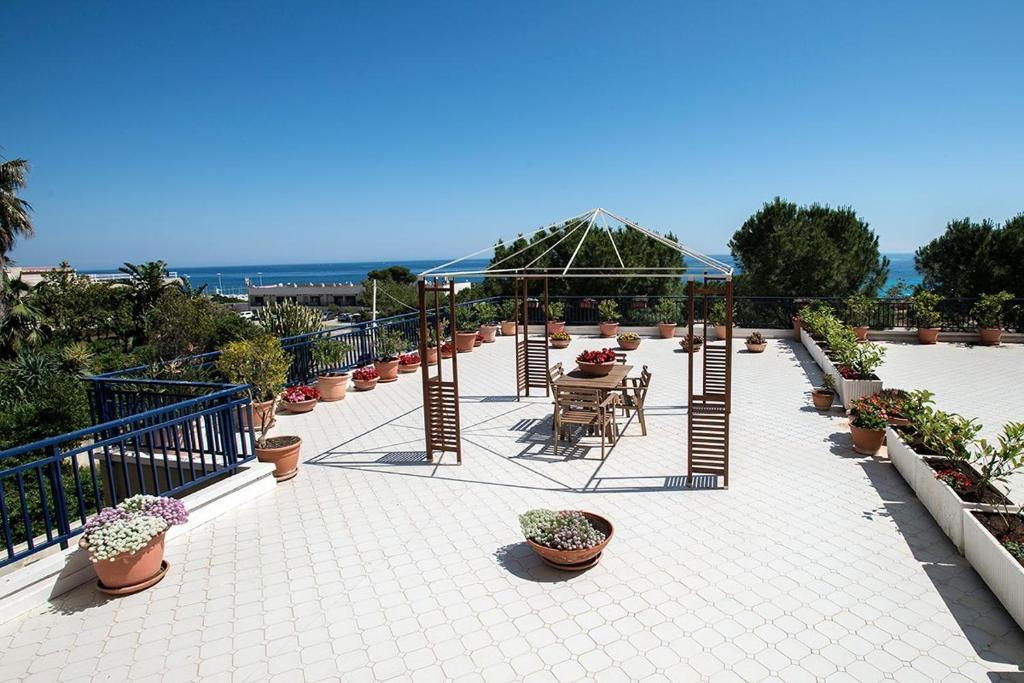 Addaura Apartment | Corallo Addaura apartment, Mondello