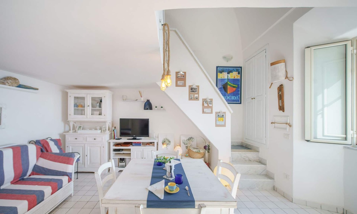 Procida Apartment | Corricella Sea Window
