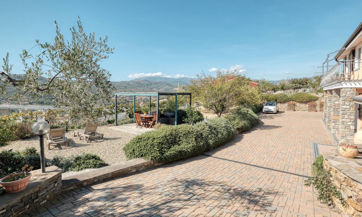 Imperia Apartment | Cozy apartment in imperia (im)