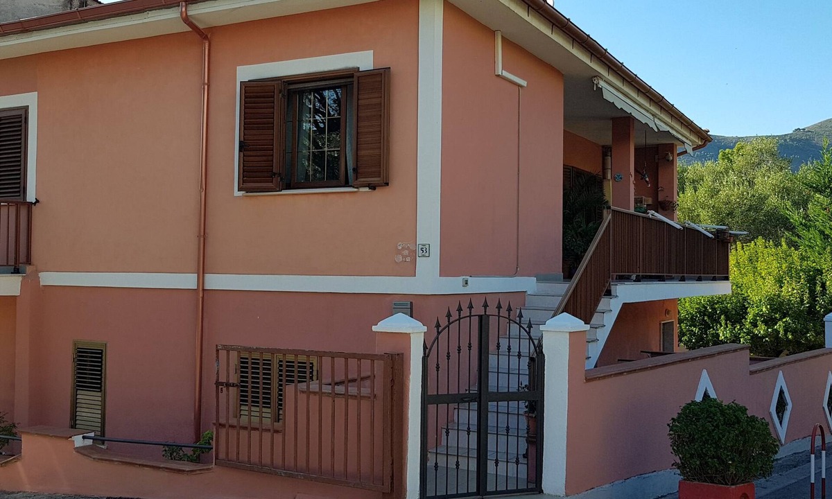 Marina Di Camerota Apartment | Cozy Green Kitchen Apartment