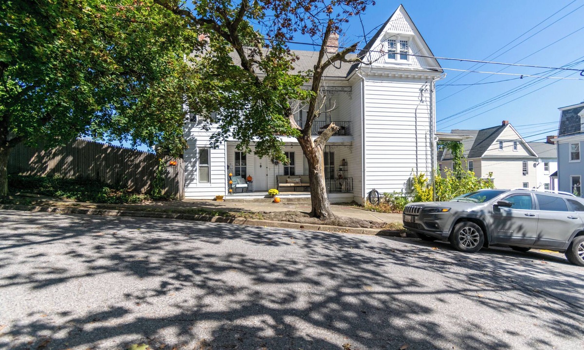 Westminster House | Cozy Victorian in the Heart of Downtown Westminster.