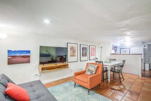 Le Droit Park Apartment | DC Apartment: 2 Mi to National Mall!