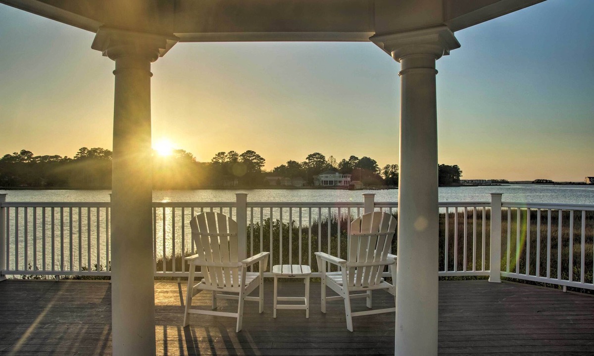 Ocean View Apartment | Deck, Balcony: Scenic Ocean View Beach Getaway!