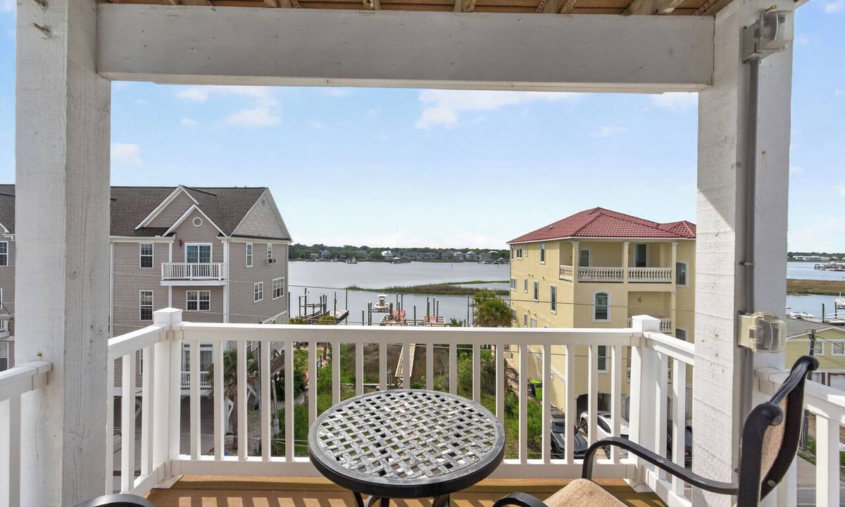 North Carolina Coast House | "Deja Blue" Unforgettable Island Adventures!