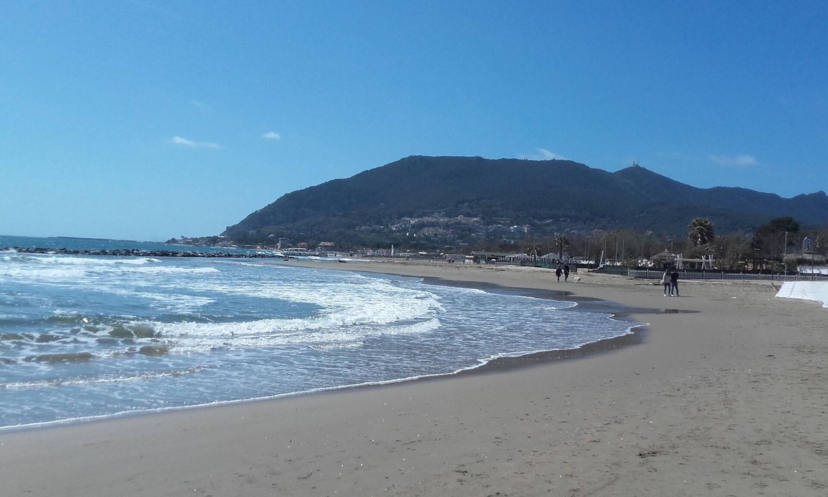 Latina Lido Villa | Detached house on 2 levels near the sea, newly renovated, super-equipped