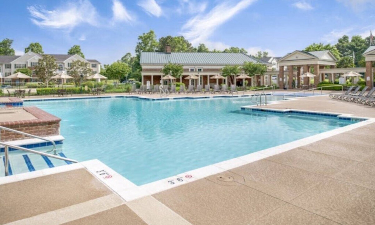 Berkeley Villa | Diamond Resorts Greensprings Vacation Resort - 2 Bed Accessible Roll in Shower
