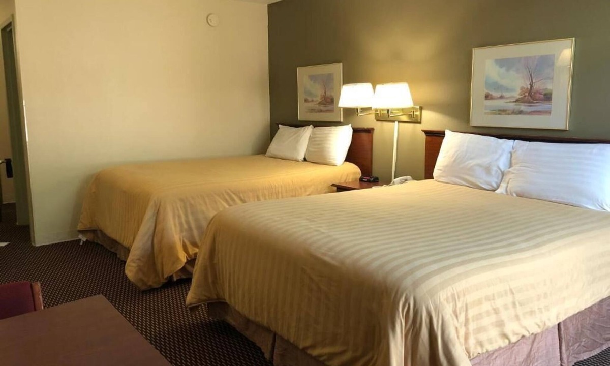 Worthington Hotel | Double Room With Two Double Beds Non-Smoking