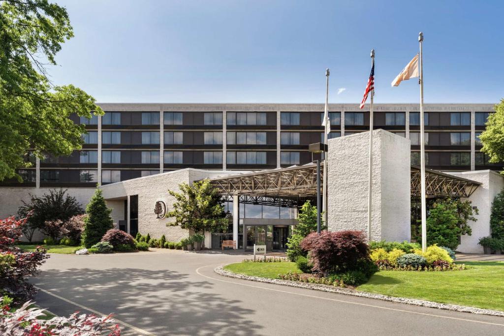 Somerset Hotel | DoubleTree by Hilton Hotel & Executive Meeting Center Somerset