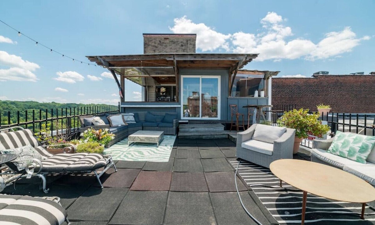Central Business District Apartment | Downtown LYH Rooftop Deck | Ideal for Small Events