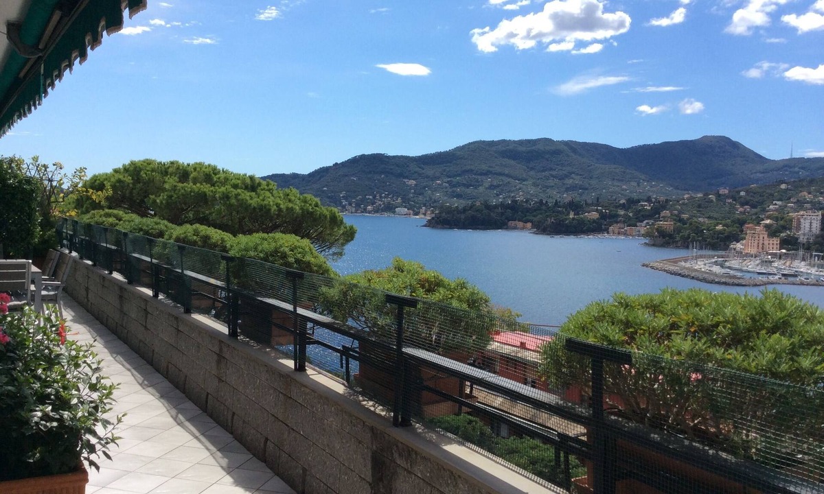 Rapallo Apartment | Elegant apartment with breathtaking view of the Gulf of Tigullio