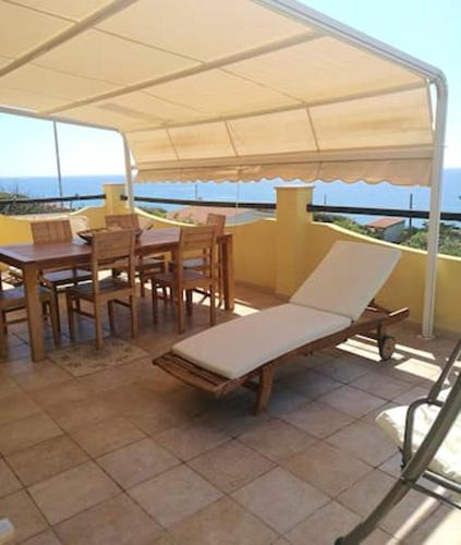 Santa Maria del Mare Villa | Elegant villa in Magomadas with sea view