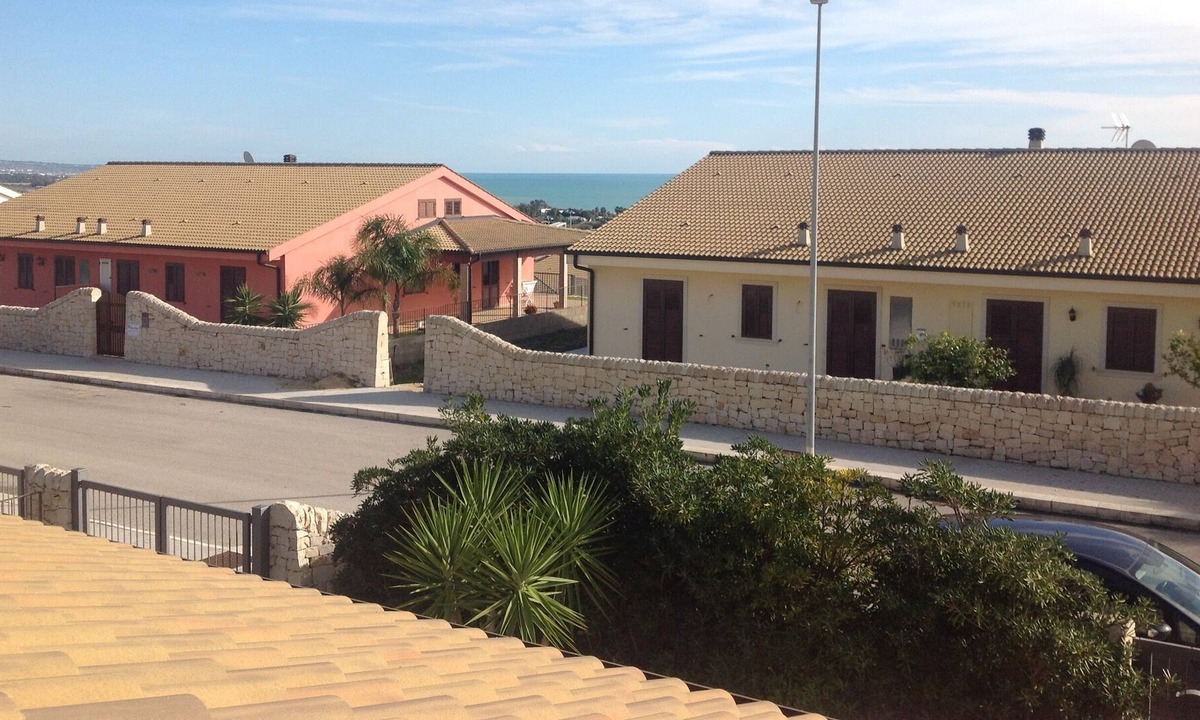 Ragusa Villa | Elegant villa with garden and private pool