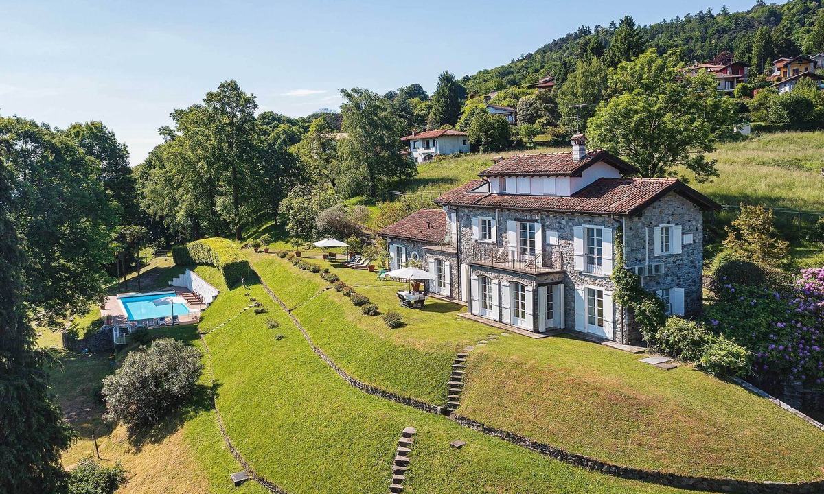 Stresa Villa | Enchanting and sunny villa with pool & breathtaking views! -Villa Poggio al Lago