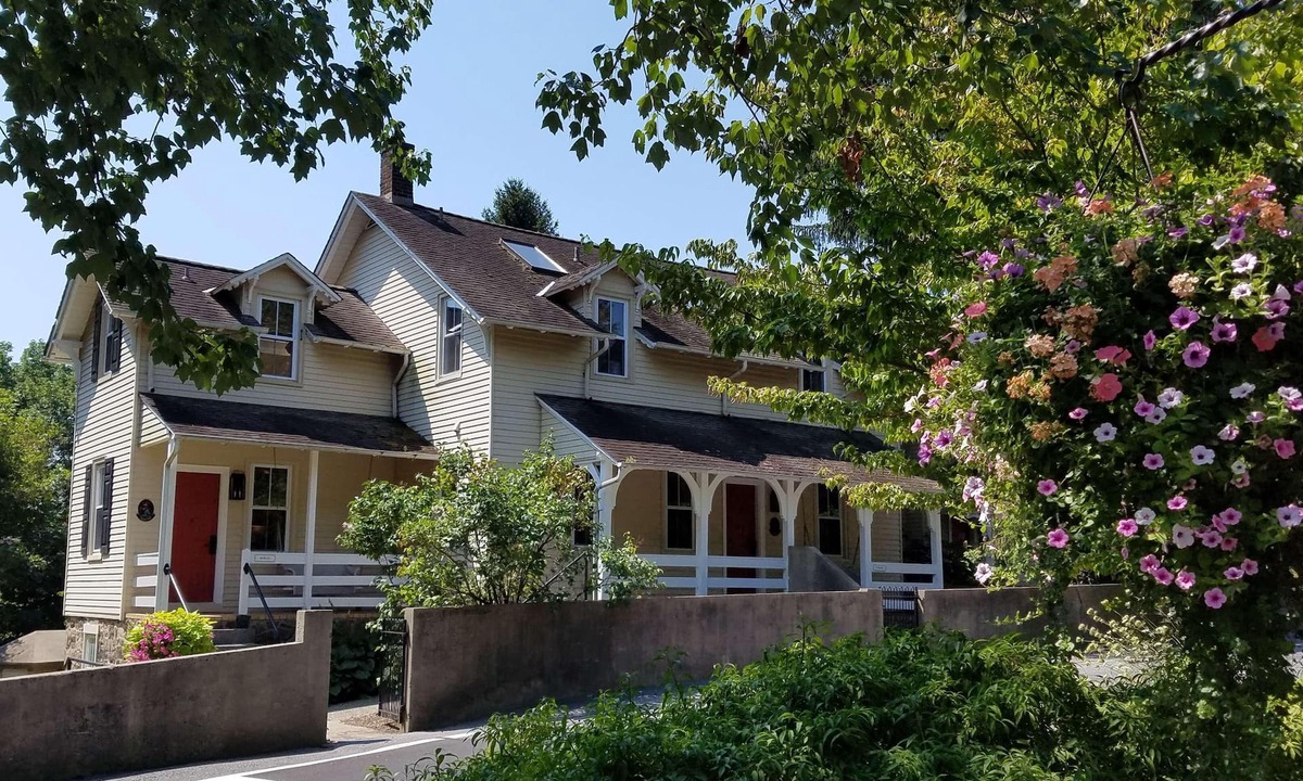 Montchanin Hotel | Exceptional Spacious Room w/Gas Fireplace, Sitting Room, Marble Bathroom, Spa