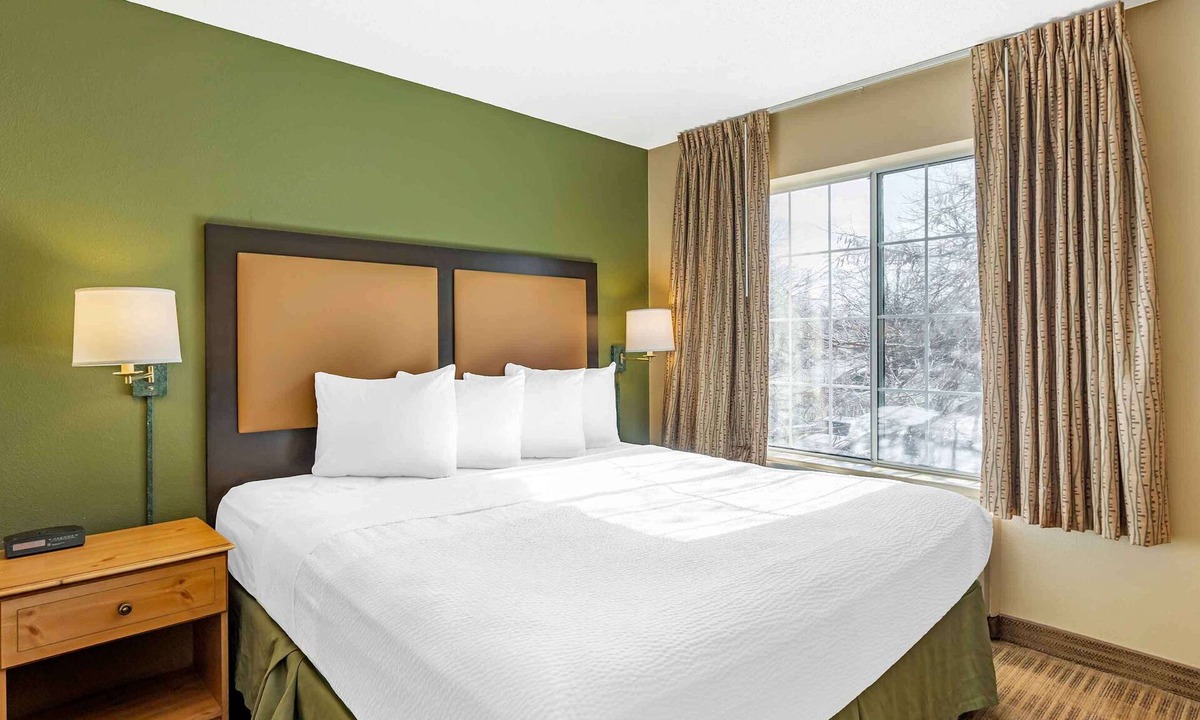 Naperville Hotel | Extended Stay America Select Suites Chicago Naperville East