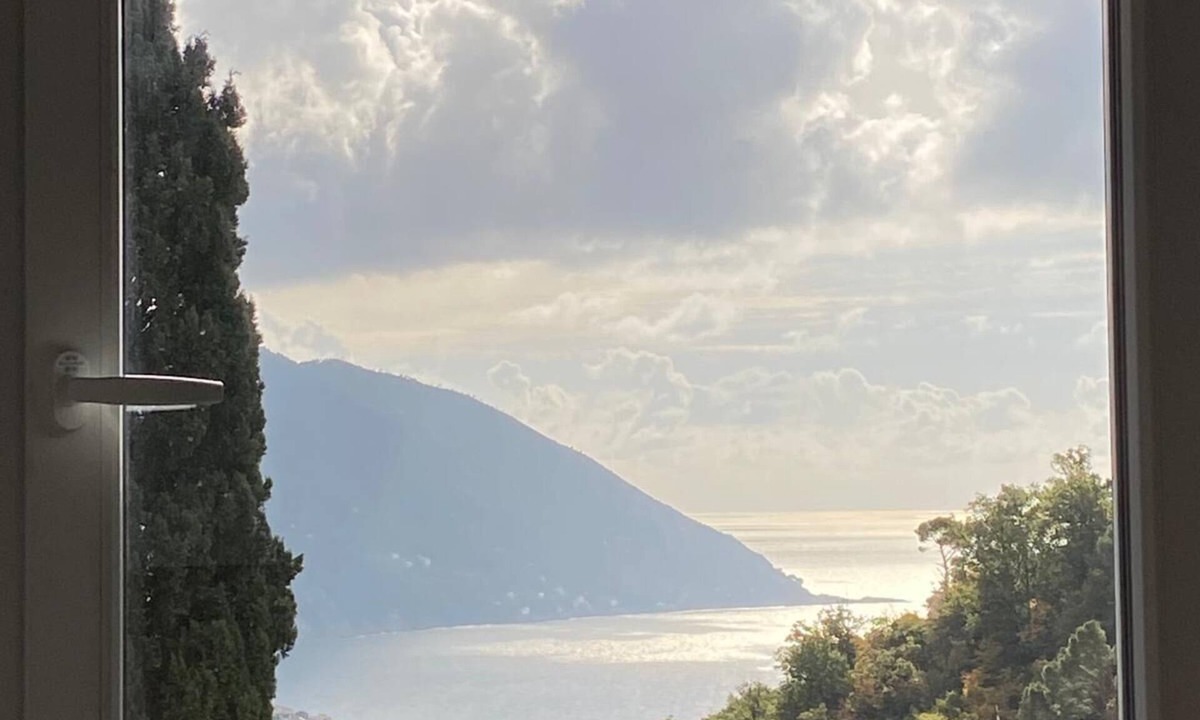 Recco Villa | Faveto House, a villa on Paradise Gulf