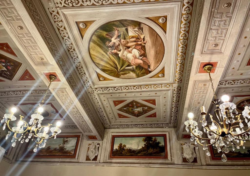 Panicale Apartment | Frescoed Ceiling Historic Building