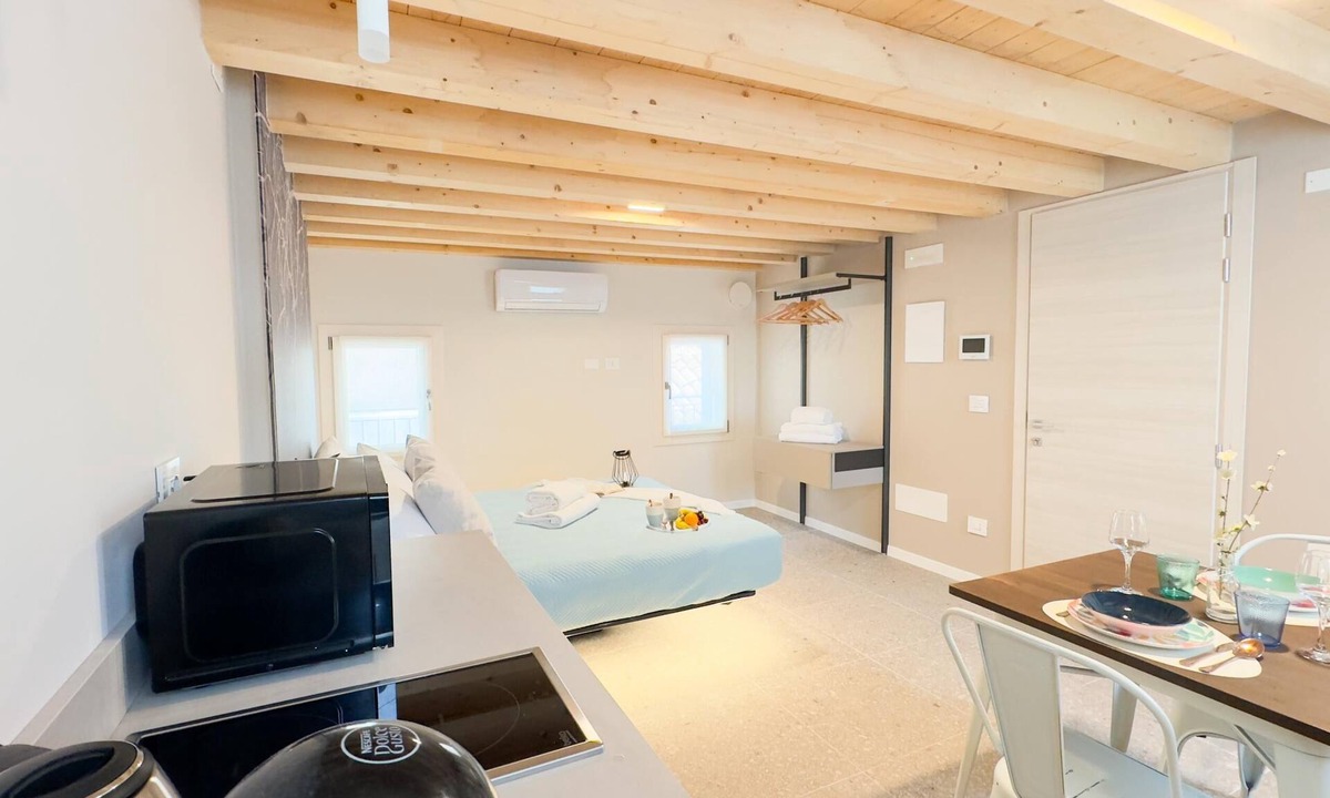 Chioggia Apartment | Graceful Apartments Purgatory by Ca-sa Check