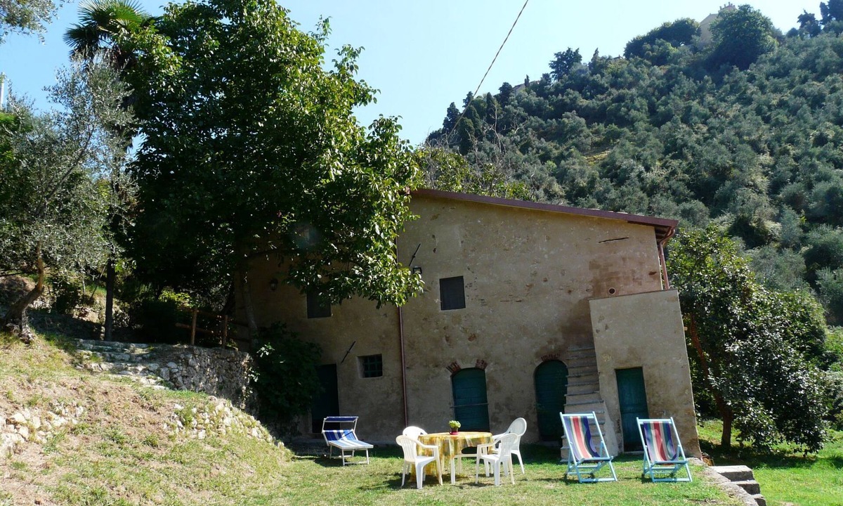 Santa Lucia House | 'Graceland' mit Garten und Terrasse by Interhome