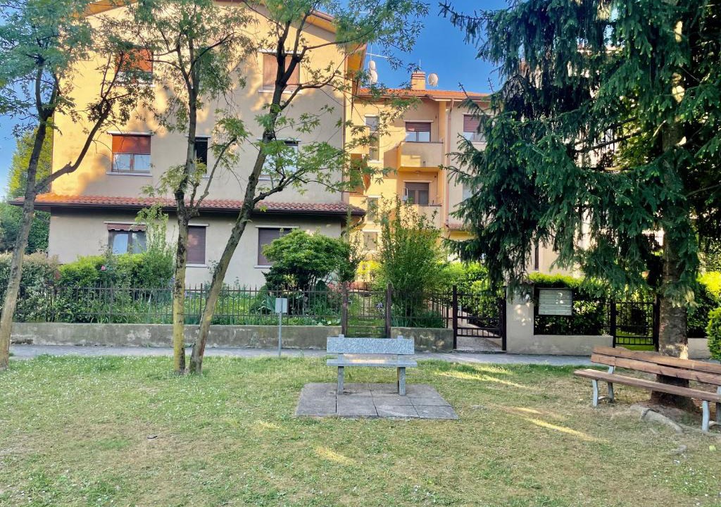 Lesmo Apartment | Grazioso appartamento in residence a due passi dal parco di Monza con posto auto
