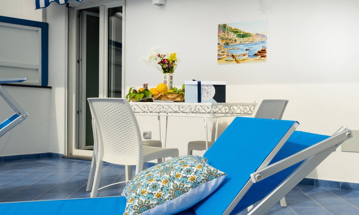 Maiori Apartment | GRECALE: AMAZING TERRACE/SEA VIEW - UP TO 5 GUESTS