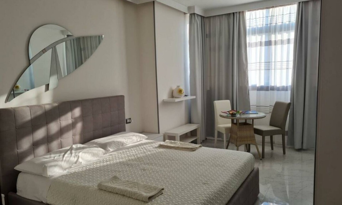 Cagliari Apartment | Green asparagine