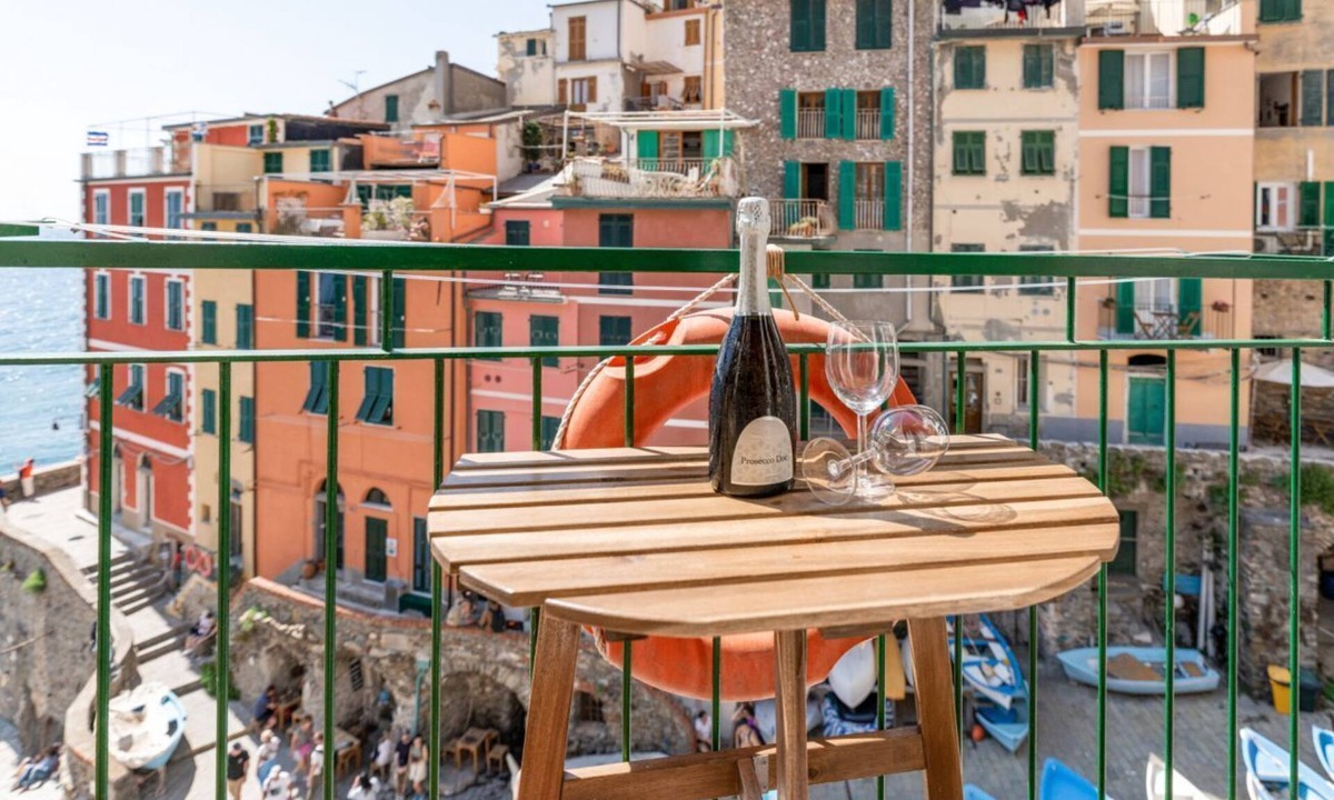 Riomaggiore Apartment | GuestHost - BOOK NOW! Cà da Mirela x4 WONDERFUL 5TERRE