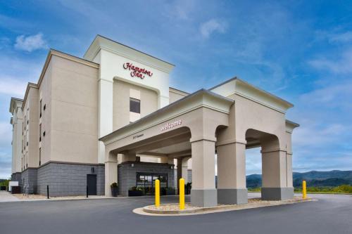 Leadsville Hotel | Hampton Inn Elkins