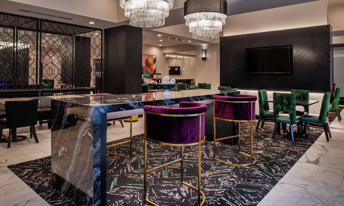 Winston - Salem Hotel | Hampton Inn & Suites Winston-Salem Downtown