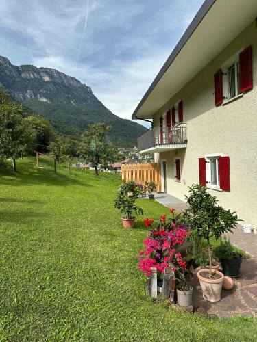 Caldaro Sulla Strada del Vino Apartment | Haus Tirol
