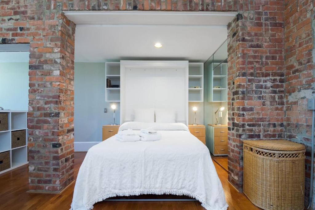 Charlotte Center City Apartment | Historical Loft - Center City - Private Balcony