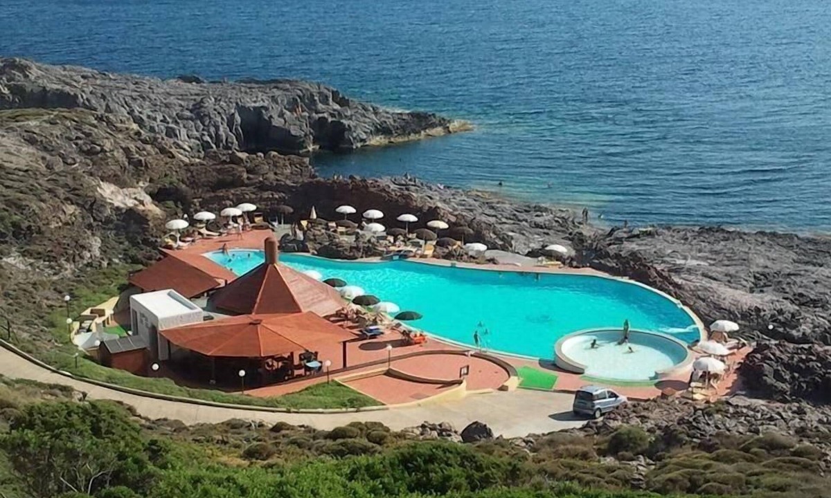 Sant'Antioco Apartment | Holiday apartment Sant'Antioco for 2 - 3 persons - Row house
