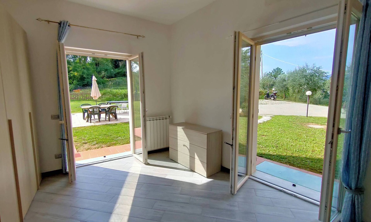 Carrara House | Holiday Canova