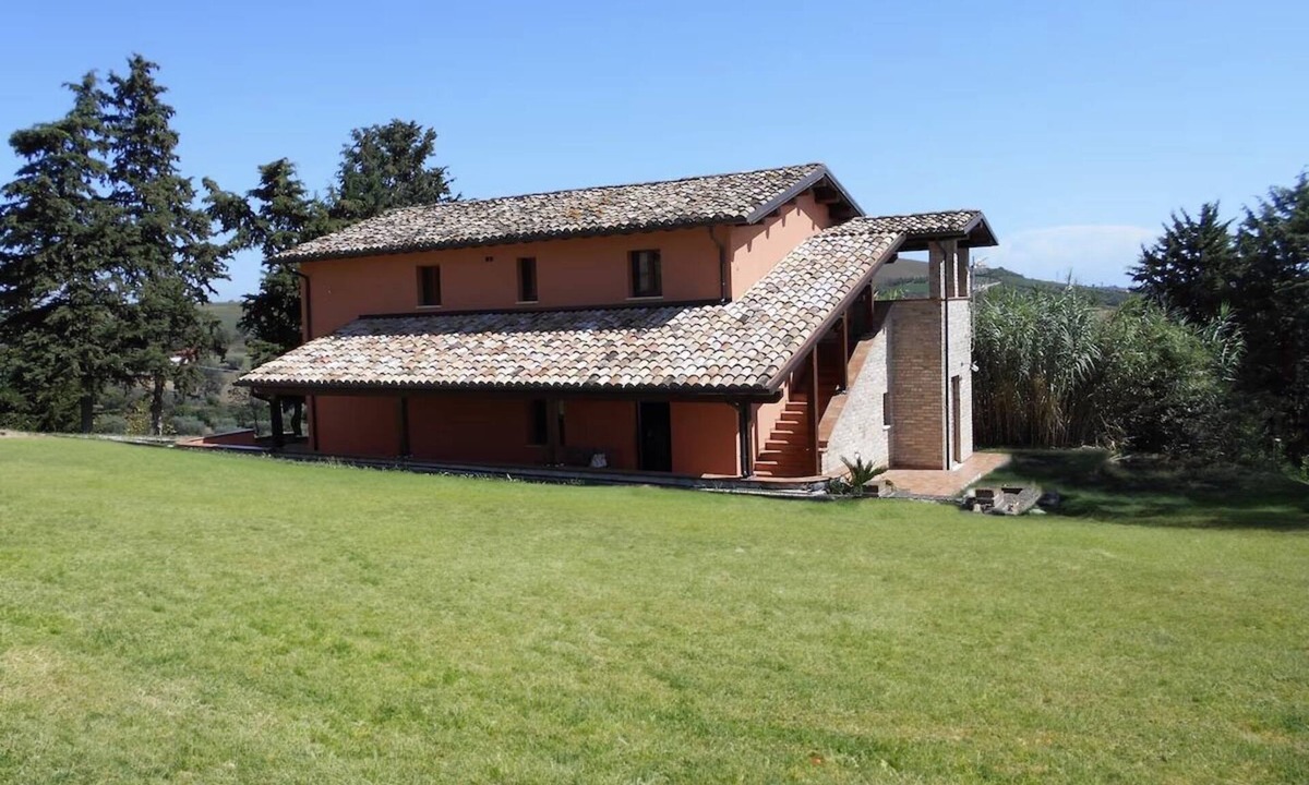 Campli House | holiday home between sea and mountains