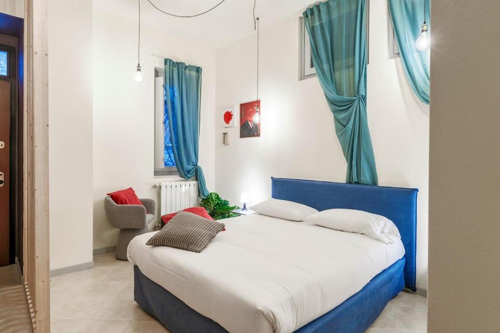 Centro Storico Sud Apartment | HOST4U - Tresanda Studio in Brescia City Center